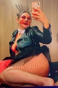 Lady__Pink: Public ( фото)