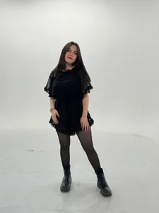 Ari_Grend Public  2টি ছবি