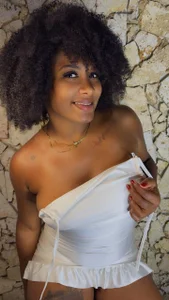 Lissa_07 Public Pic 4