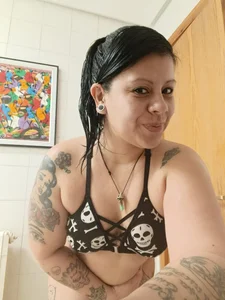 zoe-rojo Public รูป  4