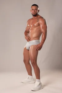 Massimo_Cruz Sensual white😏 Pic 3