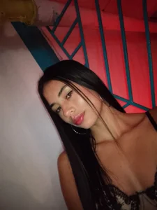 zoe_vance24 Hello everyone!” 👋💕 . fénykép