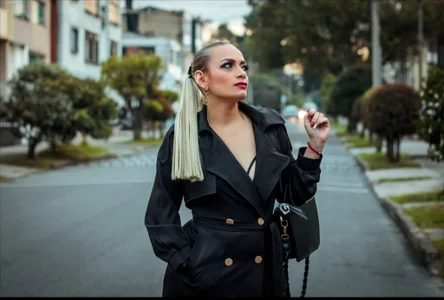 Jeanineescott you mysterious milf Pic 5