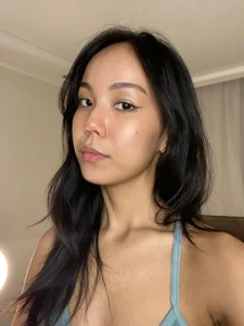 FreedaKulow just photos, just a post Εικόνα