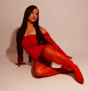 auroraa_milan Red Is Red ❤️🥵❣️ - {count, plural, one {תמונה אחת} two {שתי תמונות} many {# תמונות} other {# תמונות}}