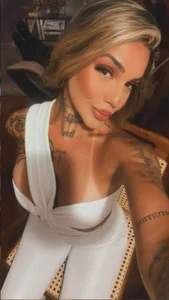 Joyce_Marshs The Blonde Edit sexfoto 5