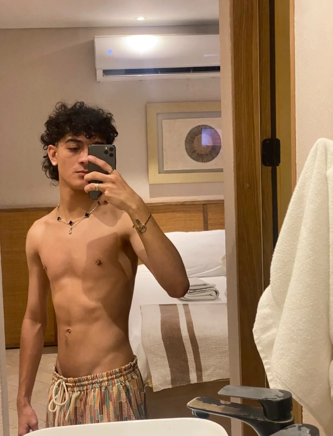 %{count, plural, one {תמונה טרנדית של sam__cutee} two {שתי תמונות טרנדיות של sam__cutee} many { 8719 תמונות טרנדיות של sam__cutee} other { 8719 תמונות טרנדיות של sam__cutee}}