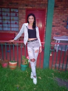 PamelaAnderson_2 Casual pics Pic 4