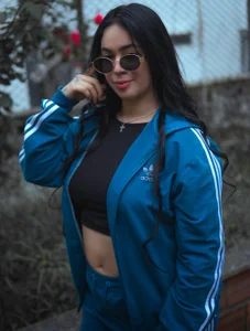 IVONNY_RIOS hello 🧡 Pic