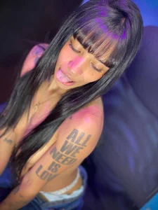 hazel_18_ Lust on my skin 💋 사진