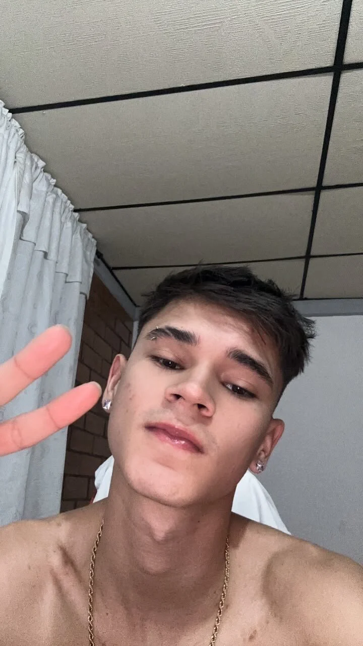 %{count, plural, one {תמונה טרנדית של Aron_Boyy} two {שתי תמונות טרנדיות של Aron_Boyy} many { 4999 תמונות טרנדיות של Aron_Boyy} other { 4999 תמונות טרנדיות של Aron_Boyy}}