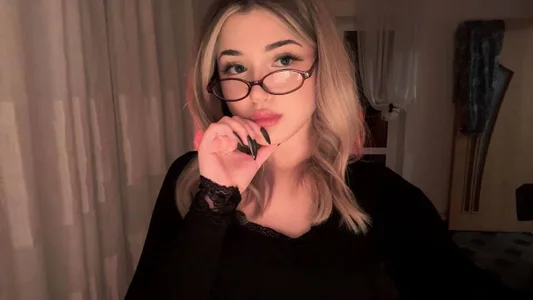 Aglaya228 Cute meeeee💋💋 Billede