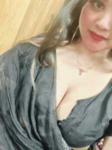 Hi bby❤️ de Beauty_Queen_Soniya  3 Imagens