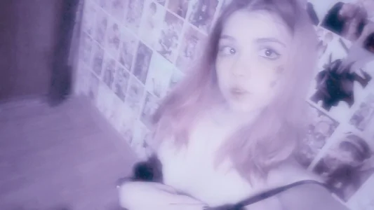 YumikoMori: The chaos of filters😂😵‍💫 ( 2 фото)