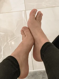 EpicEmpress For feet lovers Pic 7