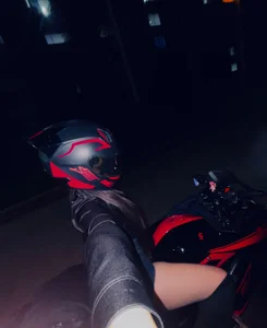 Alisontatcher BIKER GIRL 🏍️🌸 Foto