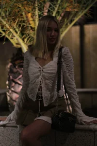 Alisa-Wet lets walk? Pic 3