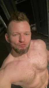 69Model69s XXX nøgenfoto 8