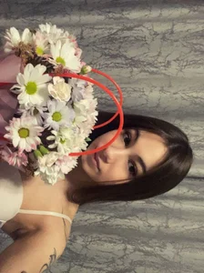 DaynaMacha Flower girl Pic 4