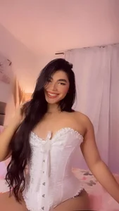 IsabelleFoxx_: Princesa 💗 ( 4 фото)