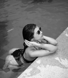 NaughtyAnggel pool day (day off) 🫠 Pic