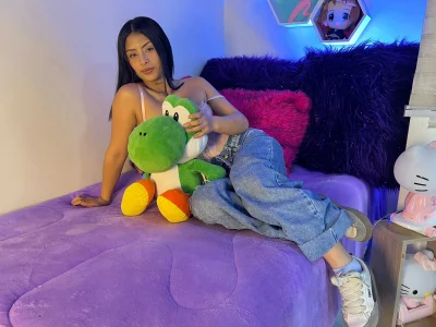 Nataly_Greey_ Public টি ছবি