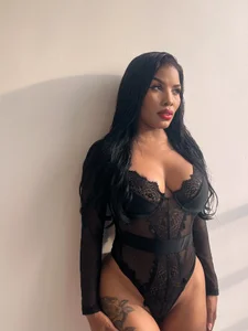 Me od NickyBrown_  3 snímek