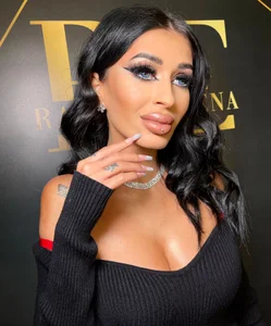 SaraDaisy Public  2. fénykép