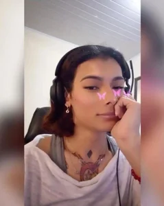 Public od SassyCece  snímek