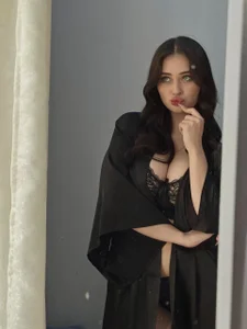 Madam de Sofia_Plump Foto