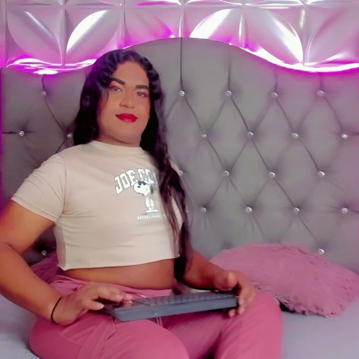 Valentina-Nova- Image populaire  8312