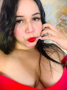 melaniecooperr DO YOU WANT A KISS?💋 Foto 7