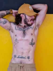 MARCELOANDLUCIAN HERE AQUILES Pic