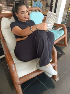 AdeleGray relaxing day Pic 2