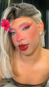 How about love looks at my beautiful suit de AndyBlake_  6 Imagens