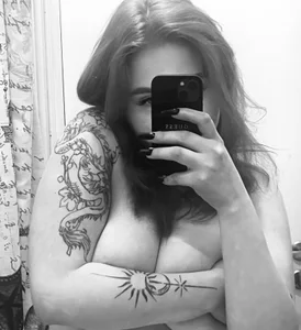 Redheadbitchh Public 사진 4