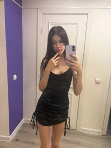 Mila_Cloud Public Pic 4