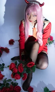 Akane_Hikari_ Public Poză 2