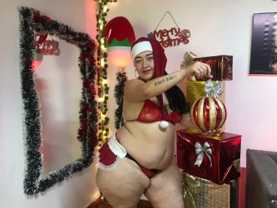 Zoe_Curvy: merry christmas 2023 ( 3 фото)