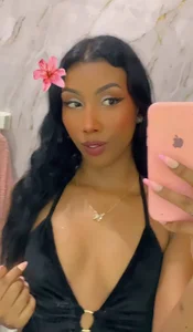 Naomisalles Public Pic 9