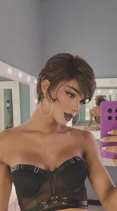 NaomiSteward Just me, feeling comfy… but somehow still thinking of you. ✨ Pic 4