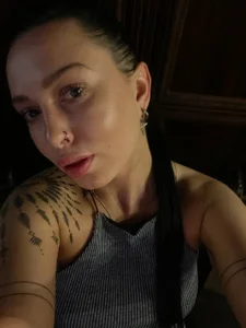 Evelyn_Charm Not much of me ^) Foto 2