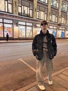 Public de dymonted  3 Imagens