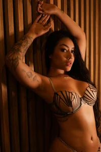 CameronCollins_ POOL DAY  Εικόνα 5