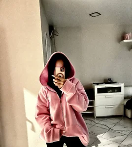 SangSlatton Holiday mood Pic 5