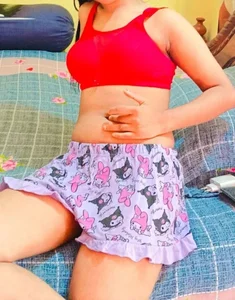 Trisha-26Public图片 4