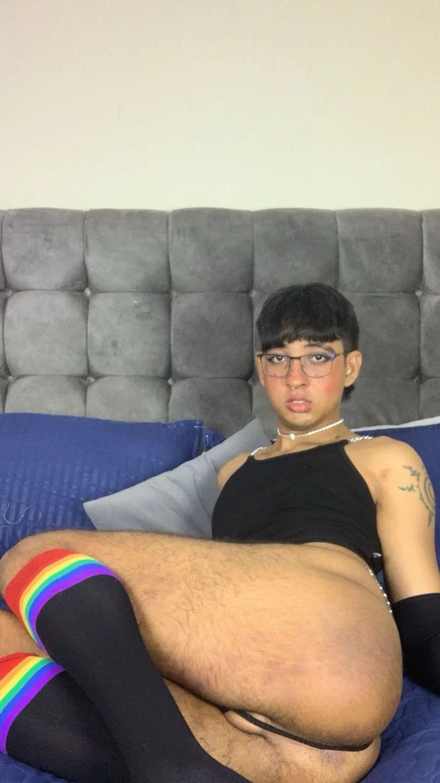 Dark_hairy_ Populært bilde 9959