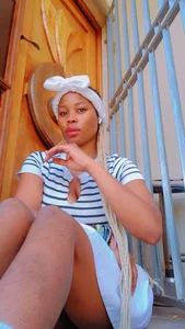 PerfectionBerrie 🏃‍♀️🚬 Pic 6