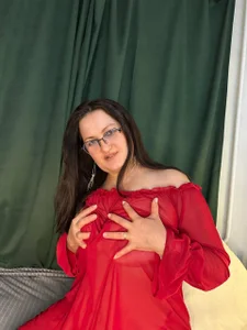 hottyannaa nipples glowing through shirt😍 Hình 6