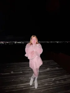 My little night trip! ✨ Thank you guys! 🩷 de Cutie_Bambi Foto 2